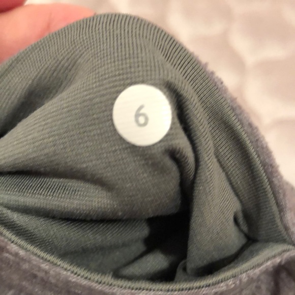 Lululemon Athletica cropped leggings - Picture 3 of 6